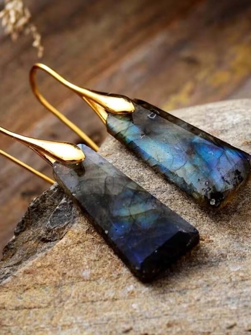BEAUTIFUL LABRADORITE STONE BEVELED EDGE GOLDEN TALL PYRAMIDAL SHAPE EARRINGS 70